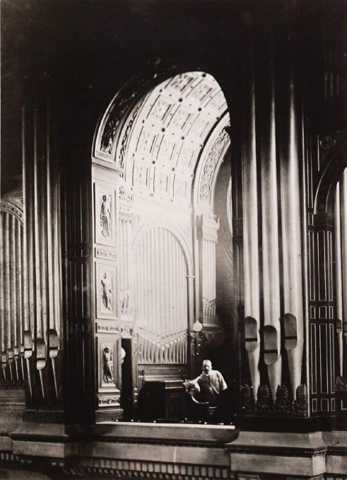 Léon Boëllmann at the organ of Saint-Vincent-de-Paul