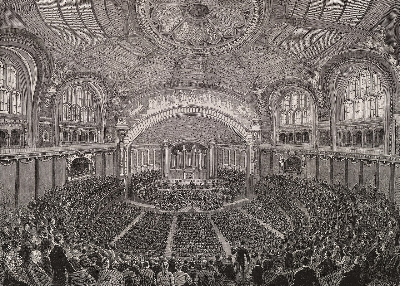 The Salle des fêtes of the Palais du Trocadéro, 1878